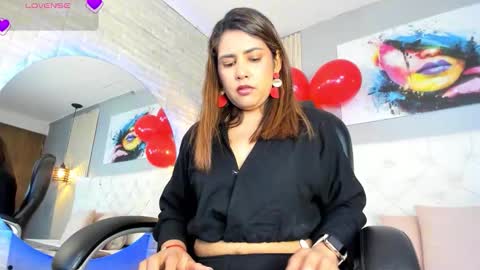 Scarlet online show from December 2025 07:08:02 PM