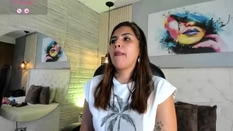 Scarlet online show from April 2026 07:52:02 PM