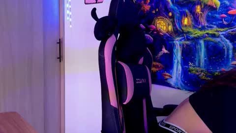 Scarlet online show from January 2026 06:46:02 PM