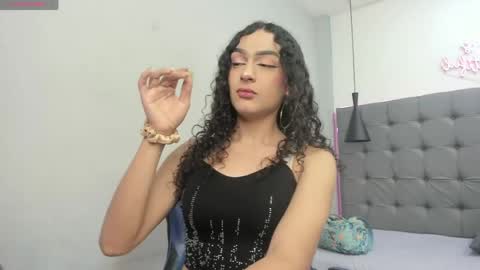Snapshot of scarletcherry18 chatting on May 2026 03:45:01 AM scarlet online show from May 2026 03:45:01 AM