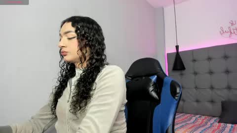 Snapshot of scarletcherry18 chatting on May 2026 03:46:01 AM scarlet online show from May 2026 03:46:01 AM