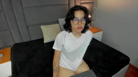 Snapshot of scarleth_blaze chatting on June 2026 03:39:01 AM scarleth_blaze online show from June 2026 03:39:01 AM