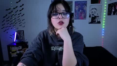 Snapshot of scarleth_shadow1 chatting on May 2026 03:03:02 AM Scarleth Independent model online show from May 2026 03:03:02 AM
