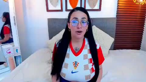 Snapshot of scarleth_swann chatting on June 2026 03:57:02 AM scarleth online show from June 2026 03:57:02 AM