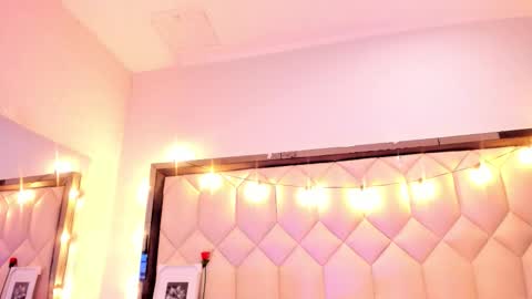 scarlethbigbug online show from February 2026 11:42:02 AM