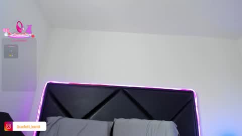 ScarletKent online show from April 2026 07:51:01 PM