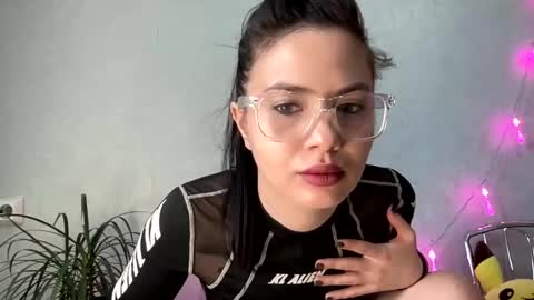 scarletpetal online show from January 2025 06:43:02 AM