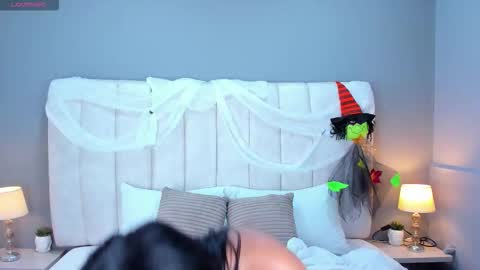 Scarlet online show from November 2025 04:14:01 AM