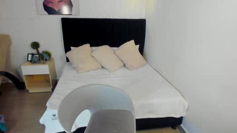 Scarlett online show from October 2025 01:20:01 PM