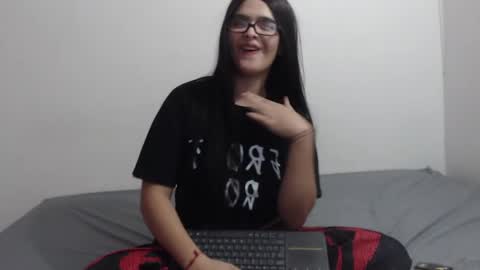 Snapshot of scarlett__cherry_ chatting on May 2026 06:59:01 PM Scarlett online show from May 2026 06:59:01 PM