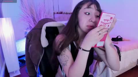 Snapshot of scarlett__cooper__ chatting on May 2026 11:48:02 AM Scarlett online show from May 2026 11:48:02 AM