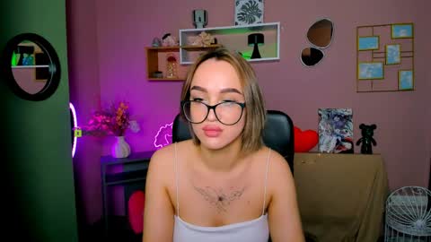 Snapshot of scarlett_badgirl chatting on April 2026 06:03:02 AM Scarlett online show from April 2026 06:03:02 AM