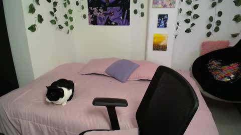 Snapshot of scarlett_blackthorne chatting on September 2025 04:48:02 AM Scarlett Blackthorne online show from September 2025 04:48:02 AM