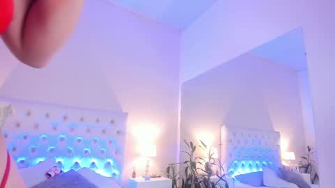 Snapshot of scarlett_bunnyy_ chatting on April 2026 01:46:02 PM Bunny online show from April 2026 01:46:02 PM