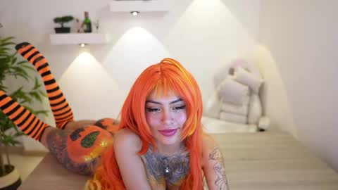 Scarlett Collins online show from November 2025 12:56:01 AM