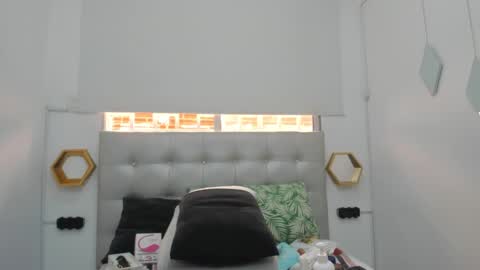 scarlett_fox20 online show from March 2025 06:00:02 PM