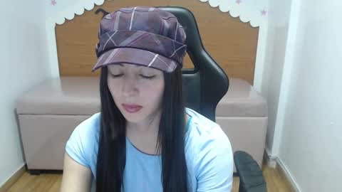 Snapshot of scarlett_percy_t chatting on November 2025 07:35:01 PM scarlett_percy_t online show from November 2025 07:35:01 PM