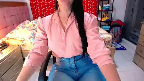 Snapshot of scarlett_sex2 chatting on April 2026 05:34:01 AM scarlet online show from April 2026 05:34:01 AM