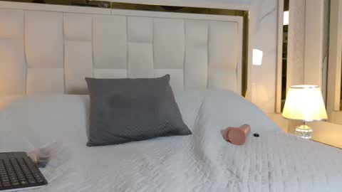 scarlett_sm online show from October 2025 08:04:01 PM