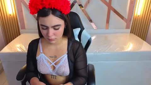 Snapshot of scarlett_smith_tp chatting on October 2025 12:58:01 PM Scarlett online show from October 2025 12:58:01 PM
