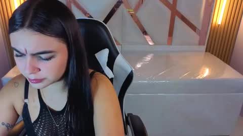 Snapshot of scarlett_smith_tp chatting on October 2025 12:47:01 PM Scarlett online show from October 2025 12:47:01 PM