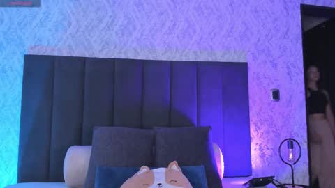 Scarlett online show from September 2025 02:22:02 AM