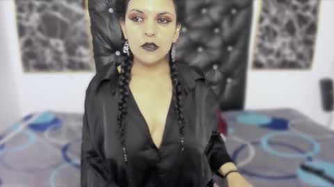 Scarlett online show from November 2025 02:39:02 PM