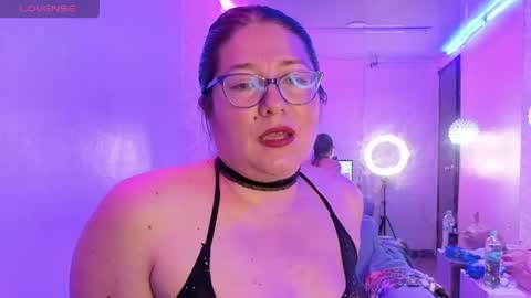Snapshot of scarlett_widow chatting on May 2026 03:36:01 AM scarlett_widow online show from May 2026 03:36:01 AM