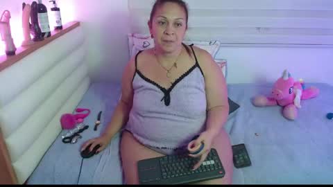 Snapshot of scarlettbooty chatting on April 2026 09:52:01 AM scarlettbooty online show from April 2026 09:52:01 AM
