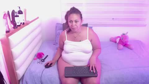 Snapshot of scarlettbooty chatting on April 2026 10:09:02 AM scarlettbooty online show from April 2026 10:09:02 AM