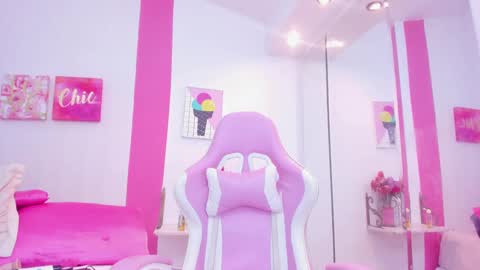 Scarlette  online show from February 2025 10:47:02 AM