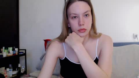 Snapshot of scarlettford chatting on April 2026 03:58:02 PM Scarlett online show from April 2026 03:58:02 PM