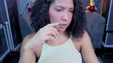 Snapshot of scarletth_b chatting on April 2026 06:19:01 AM Scarletth b online show from April 2026 06:19:01 AM