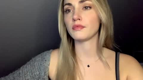Snapshot of scarlettxblonde chatting on April 2026 08:10:01 PM ScarlettxBlonde online show from April 2026 08:10:01 PM