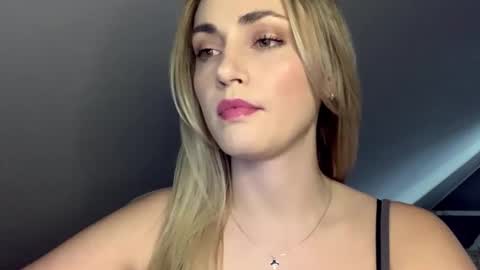 Snapshot of scarlettxblonde chatting on April 2026 03:47:01 PM ScarlettxBlonde online show from April 2026 03:47:01 PM