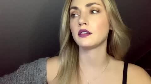 Snapshot of scarlettxblonde chatting on May 2026 03:28:01 PM ScarlettxBlonde online show from May 2026 03:28:01 PM