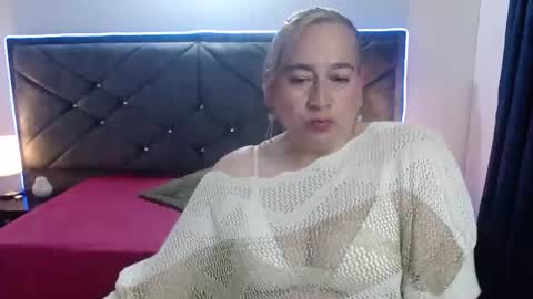 Snapshot of sccarlet_rose22 chatting on November 2025 11:38:02 PM Sccarlet online show from November 2025 11:38:02 PM