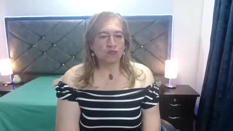 Snapshot of sccarlet_rose22 chatting on November 2025 12:20:01 AM Sccarlet online show from November 2025 12:20:01 AM