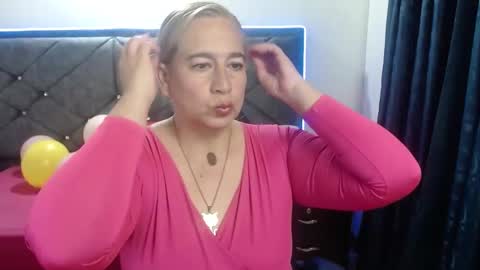 Snapshot of sccarlet_rose22 chatting on November 2025 03:18:02 PM Sccarlet online show from November 2025 03:18:02 PM