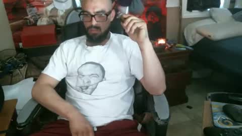 Snapshot of schemin10248 chatting on April 2026 01:07:02 AM schemin10248 online show from April 2026 01:07:02 AM