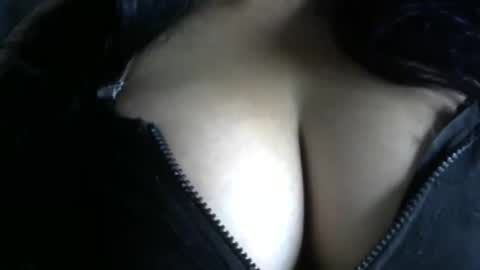 Snapshot of schoco_milf chatting on September 2025 02:00:01 PM mai latina online show from September 2025 02:00:01 PM