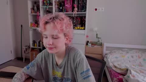 Snapshot of school_love chatting on November 2025 07:31:02 AM Rina online show from November 2025 07:31:02 AM