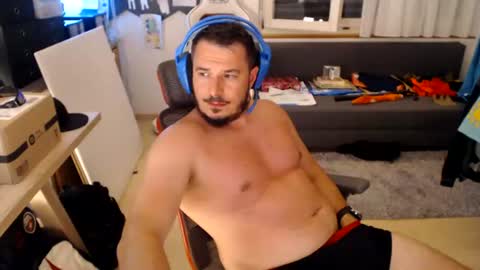 Snapshot of schweizer_87 chatting on June 2026 09:50:01 PM schweizer_87 online show from June 2026 09:50:01 PM