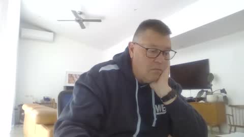 Scoobs online show from April 2026 03:01:04 AM