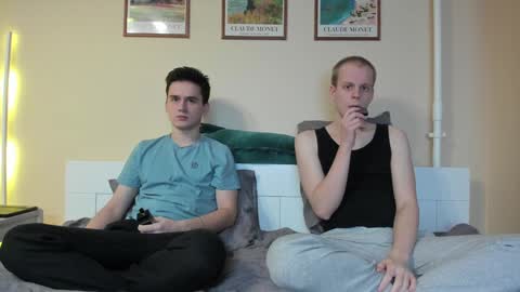Thomas brunette and Alex blond online show from December 2024 04:49:01 PM