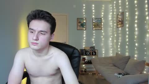 Thomas brunette and Alex blond online show from December 2024 11:18:01 AM