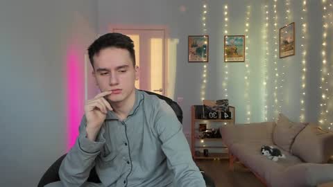 Thomas brunette and Alex blond online show from January 2025 08:24:02 AM