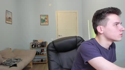 Thomas brunette and Alex blond online show from February 2025 08:17:01 AM