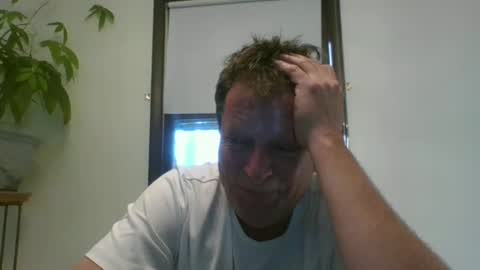 scottpbi52 online show from December 2024 08:15:01 PM