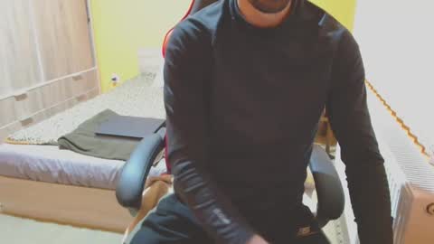 scotty_98 online show from December 2024 04:04:01 PM